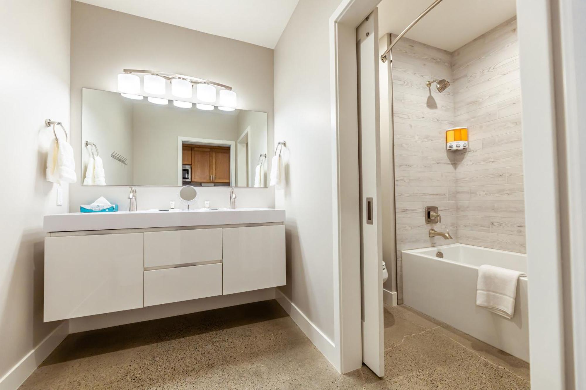 Baywood Inn Bed & Breakfast Экстерьер фото